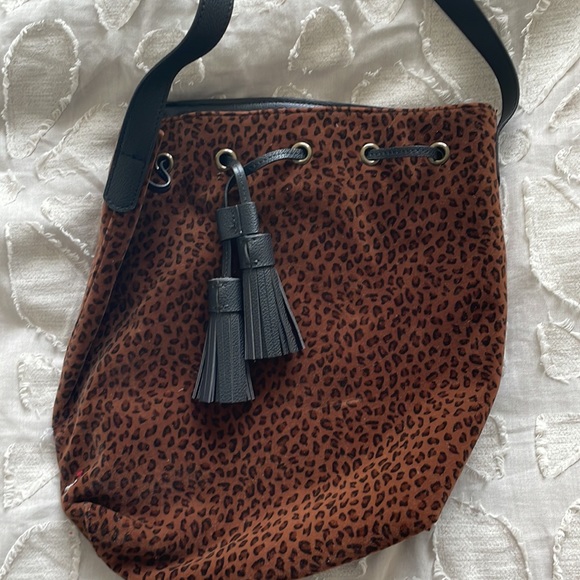 American eagle crossbody bucket bag - Picture 2 of 3